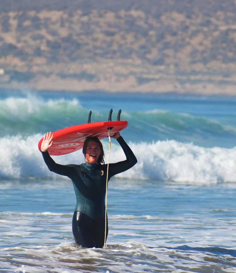Beginner surfer Taghazout Morocco, surf holiday with the surfcamp